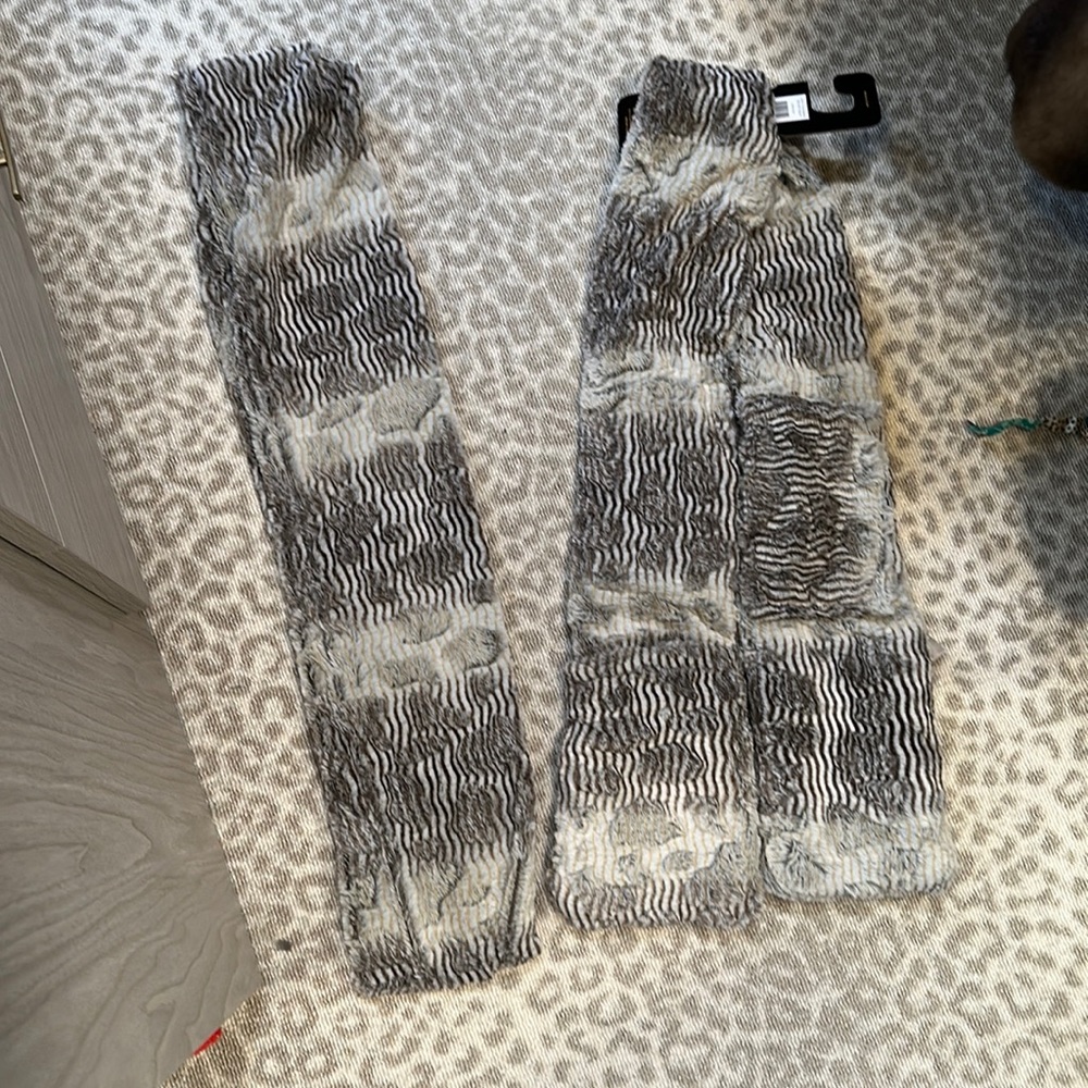 NWT pocket scarf and infinity scarf.